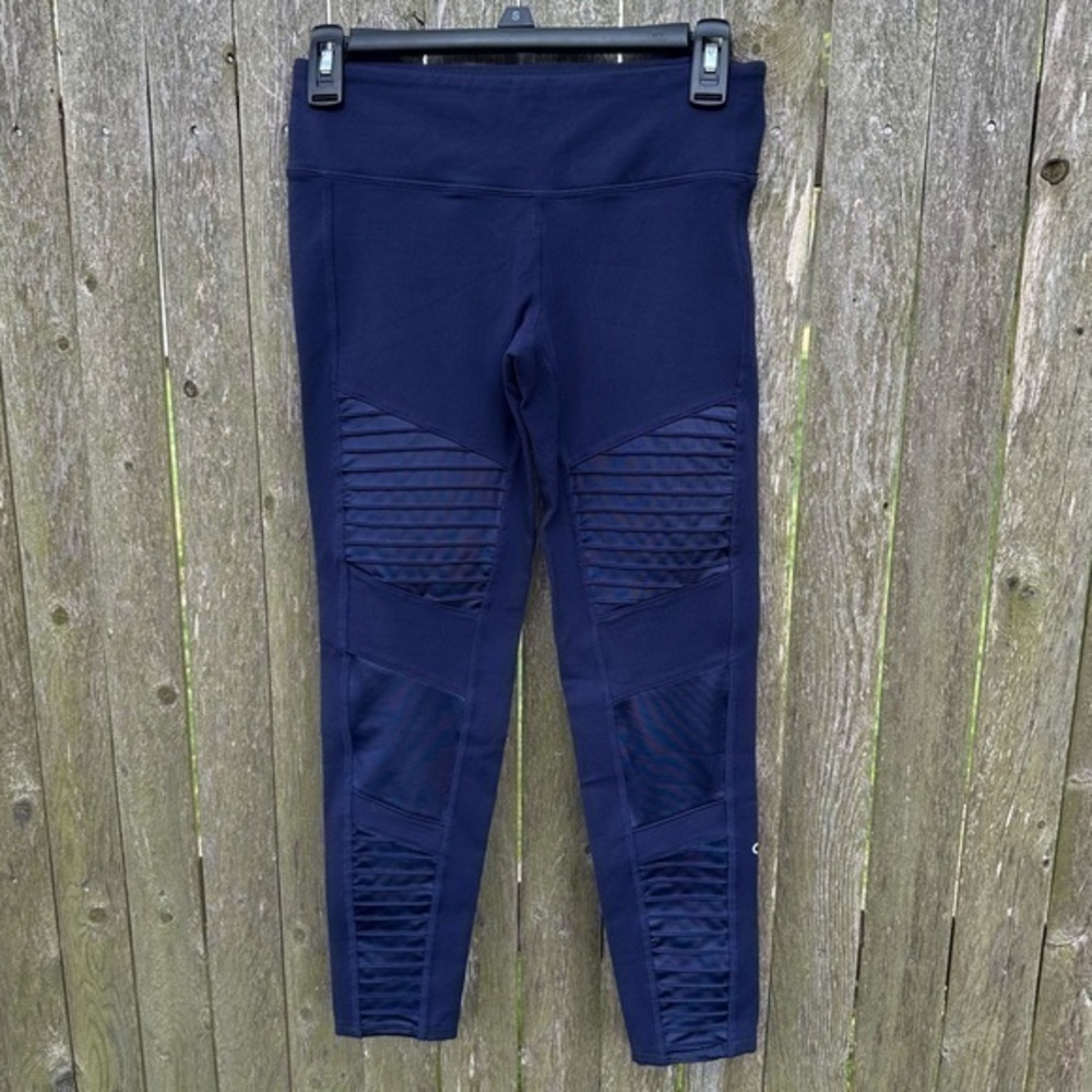ALO‎ Yoga 7/8 High-Waist Moto Legging (Small)